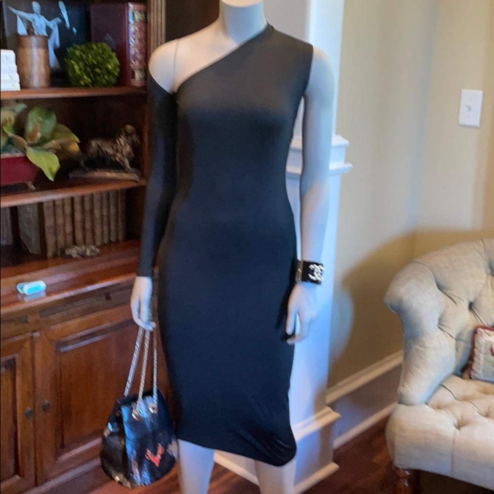 One sleeve bodycon sexy dress!